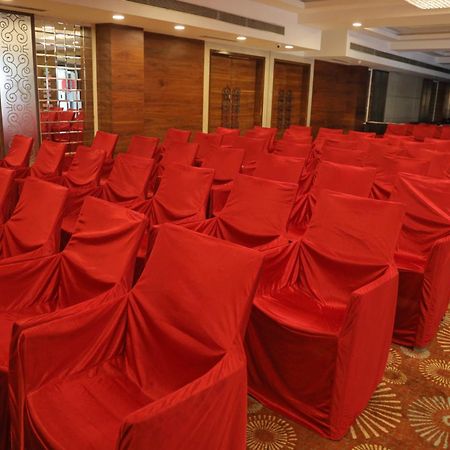 Rang Lords Inn Bharuch Экстерьер фото