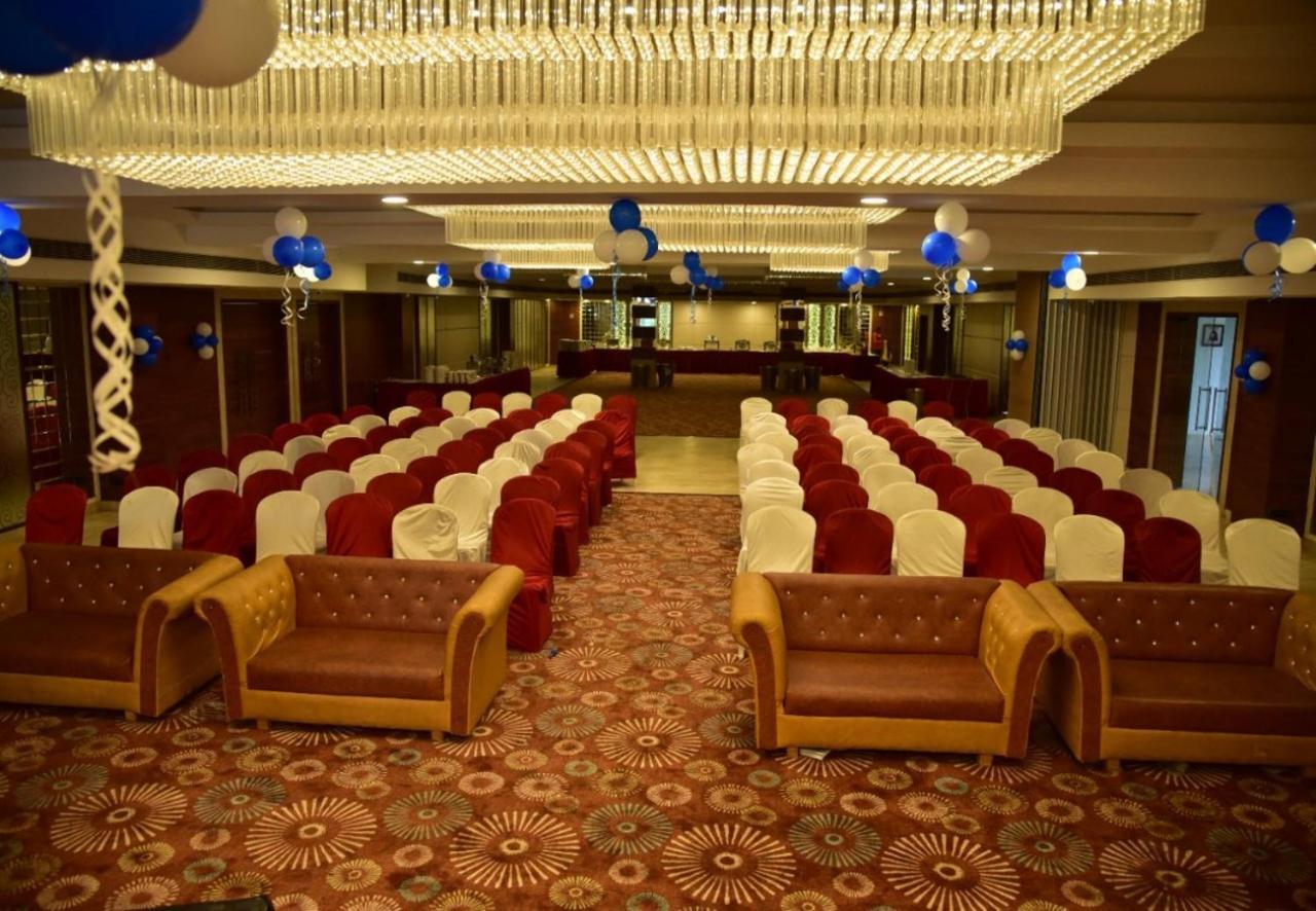 Rang Lords Inn Bharuch Экстерьер фото